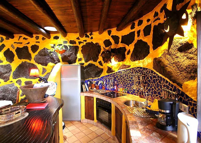 Cora - Beheizter Pool, Sauna, Traumhafter Meerblick, Billiard, Tischtennis, Sehr Ruhig Feriehus *