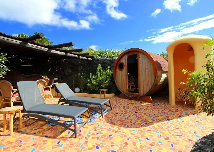 Cora - Beheizter Pool, Sauna, Traumhafter Meerblick, Billiard, Tischtennis, Sehr Ruhig Feriehus