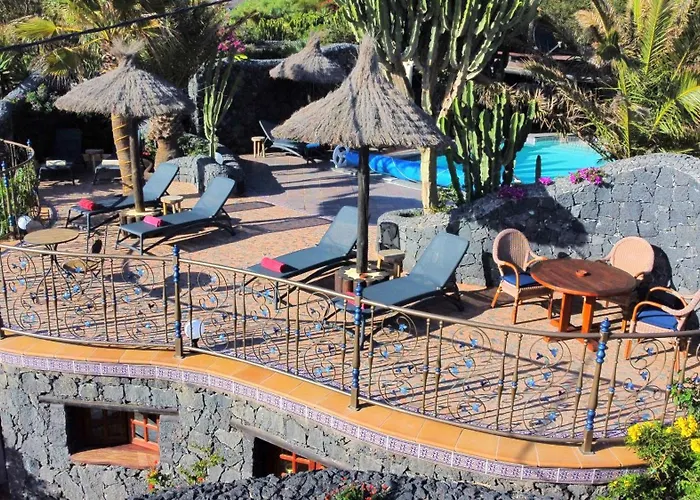 Cora - Beheizter Pool, Sauna, Traumhafter Meerblick, Billiard, Tischtennis, Sehr Ruhig Feriehus *